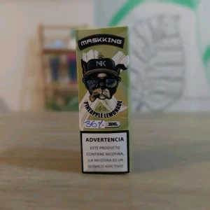 Sal Maskking pineaple lemonade
